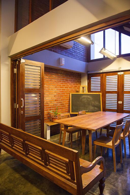 Lokal Hotel & Restaurant Kejayan Eksteriør billede