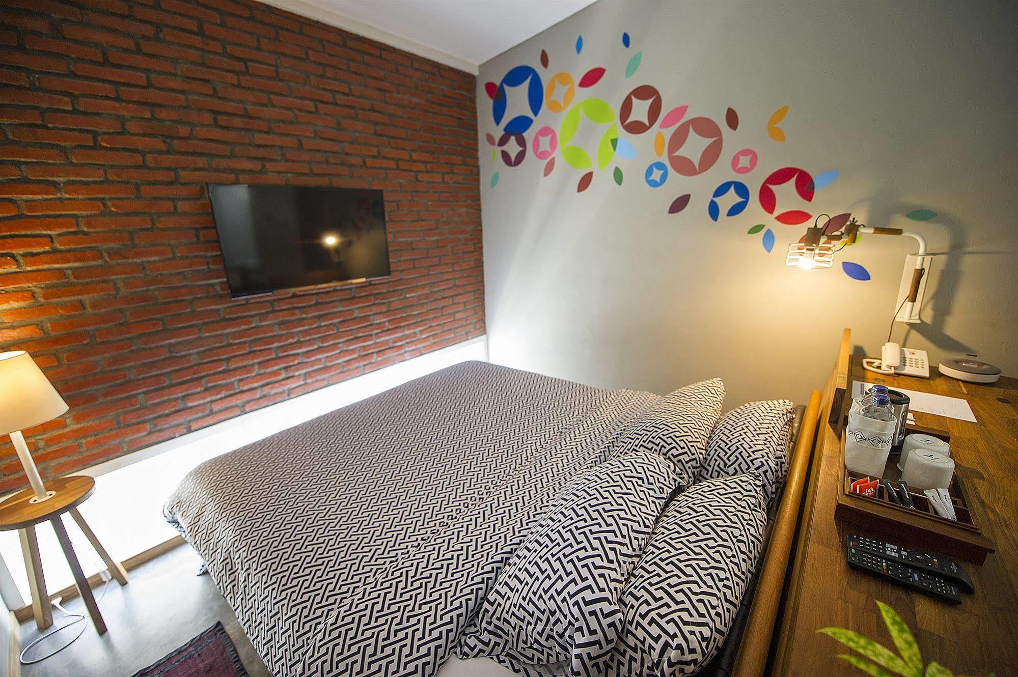Lokal Hotel & Restaurant Kejayan Eksteriør billede
