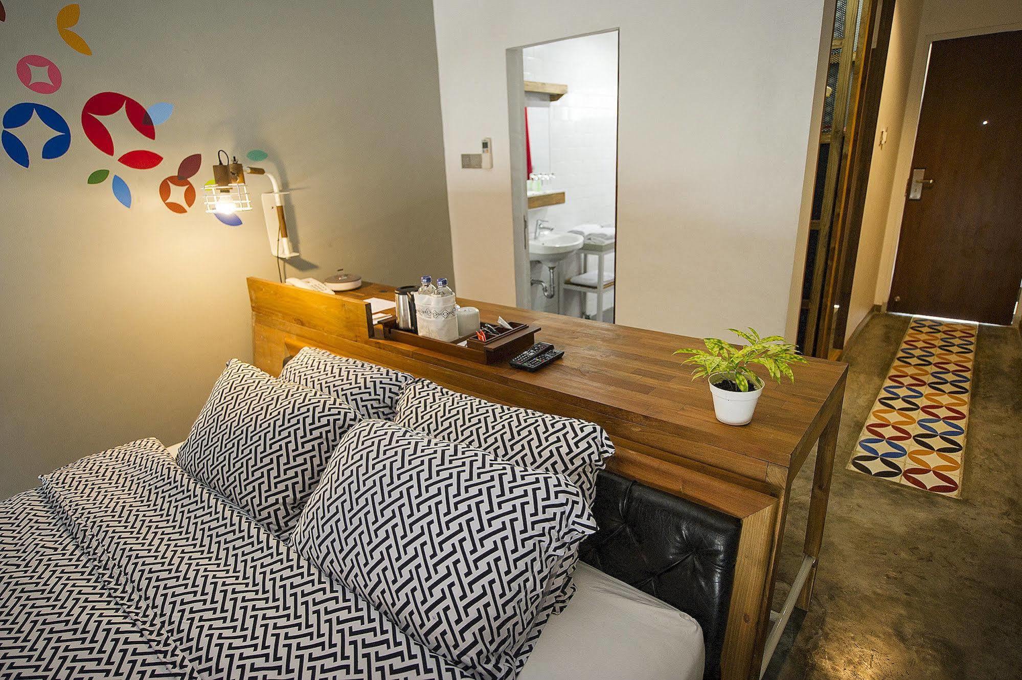 Lokal Hotel & Restaurant Kejayan Eksteriør billede